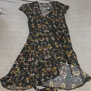 boohoo plus NWT plunge floral wrap dress